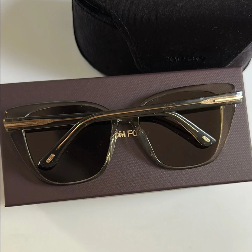 Tom Ford Women's Black and Brown Sunglasses